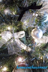 star wire ornament on tree