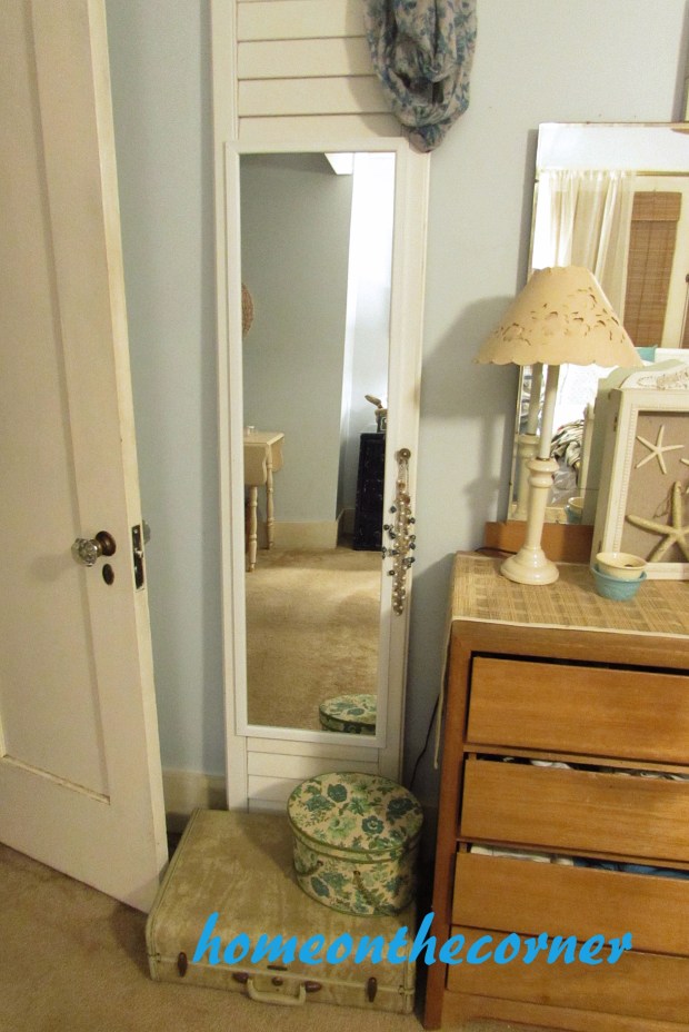 door to mirror full view