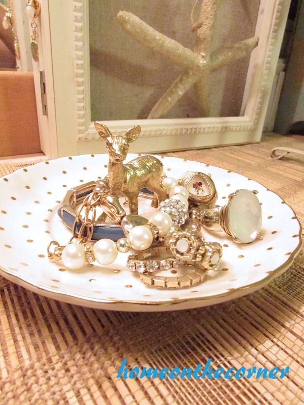 finds and fashion gold deer jewelry holder