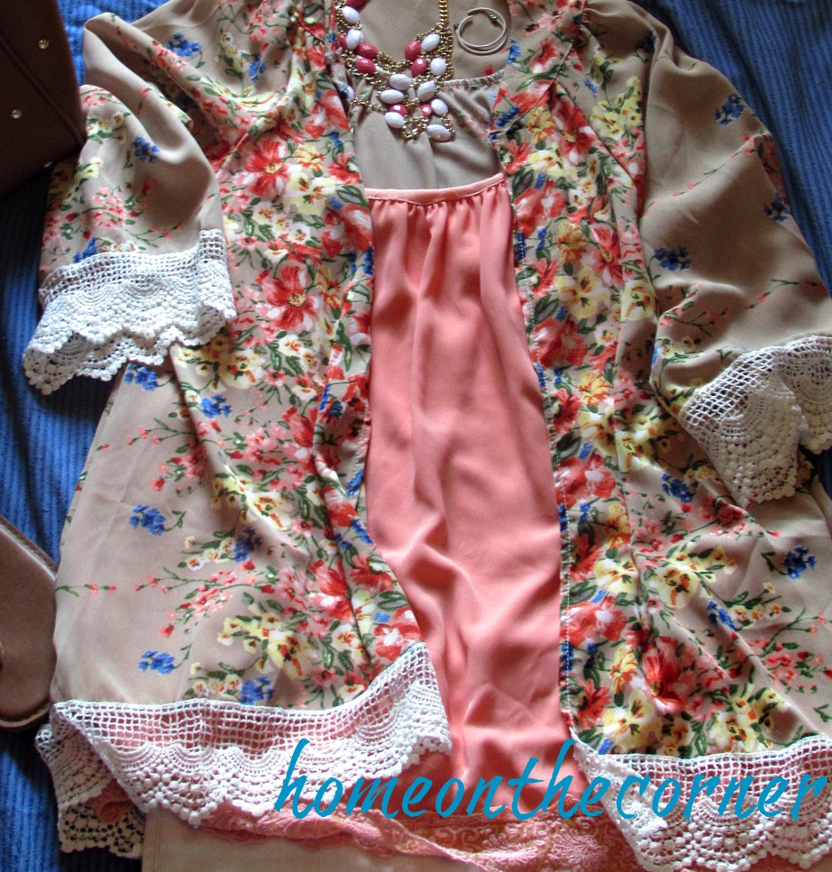 Finds and fashions pink kimono and necklace