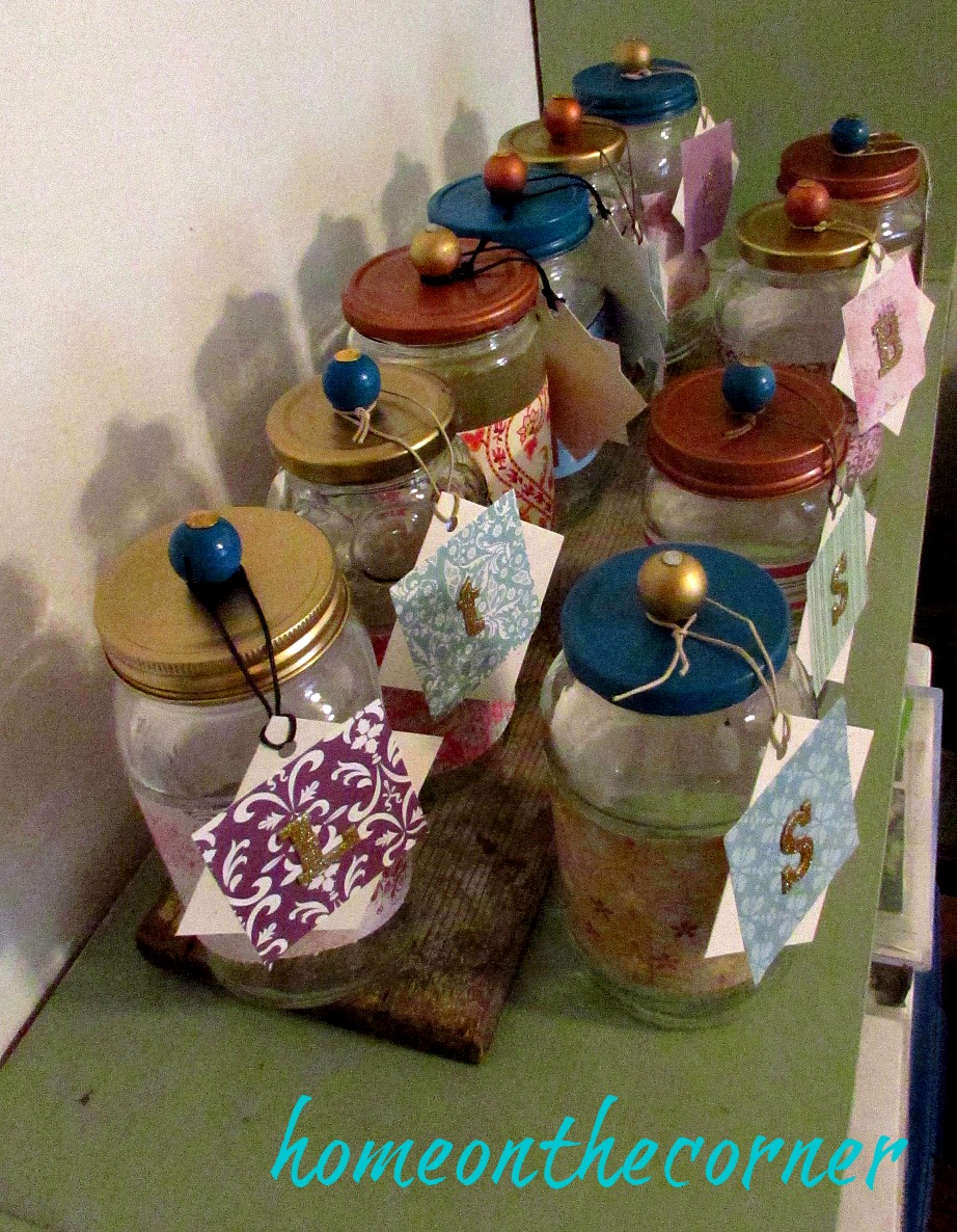 christmas jars with tags and lids