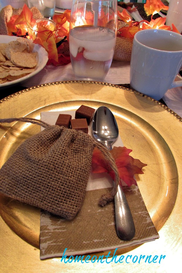 fall-2016-gold-charger-burlap-bag