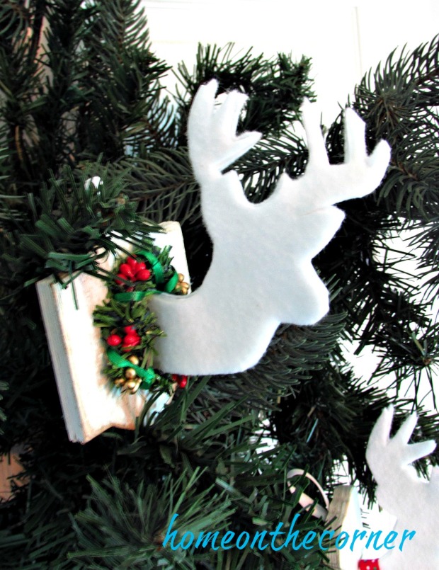 faux-deer-ornament-with-wreath