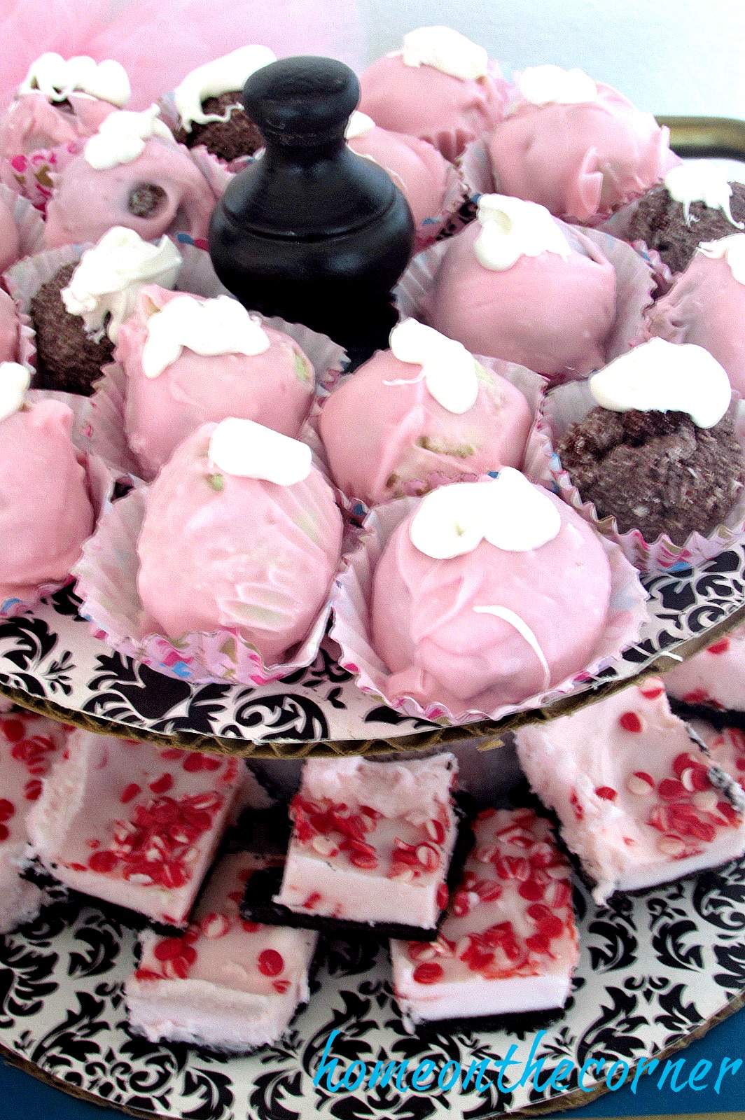 something-sweet-valentines-cake-balls-and-desserts