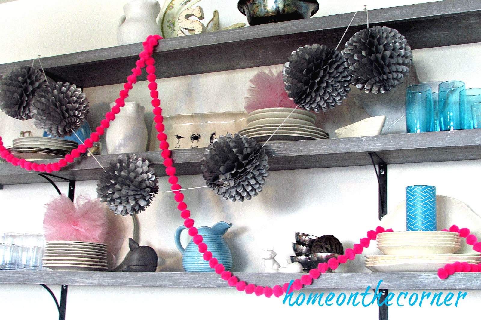 sweet-somethings-valentines-dining-room-shelves-garland