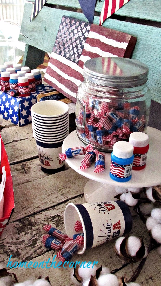 patriotic 4th of july party table