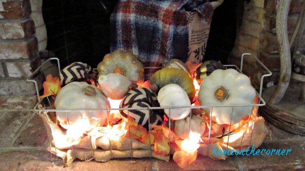 fall family room pumpkins with lights
