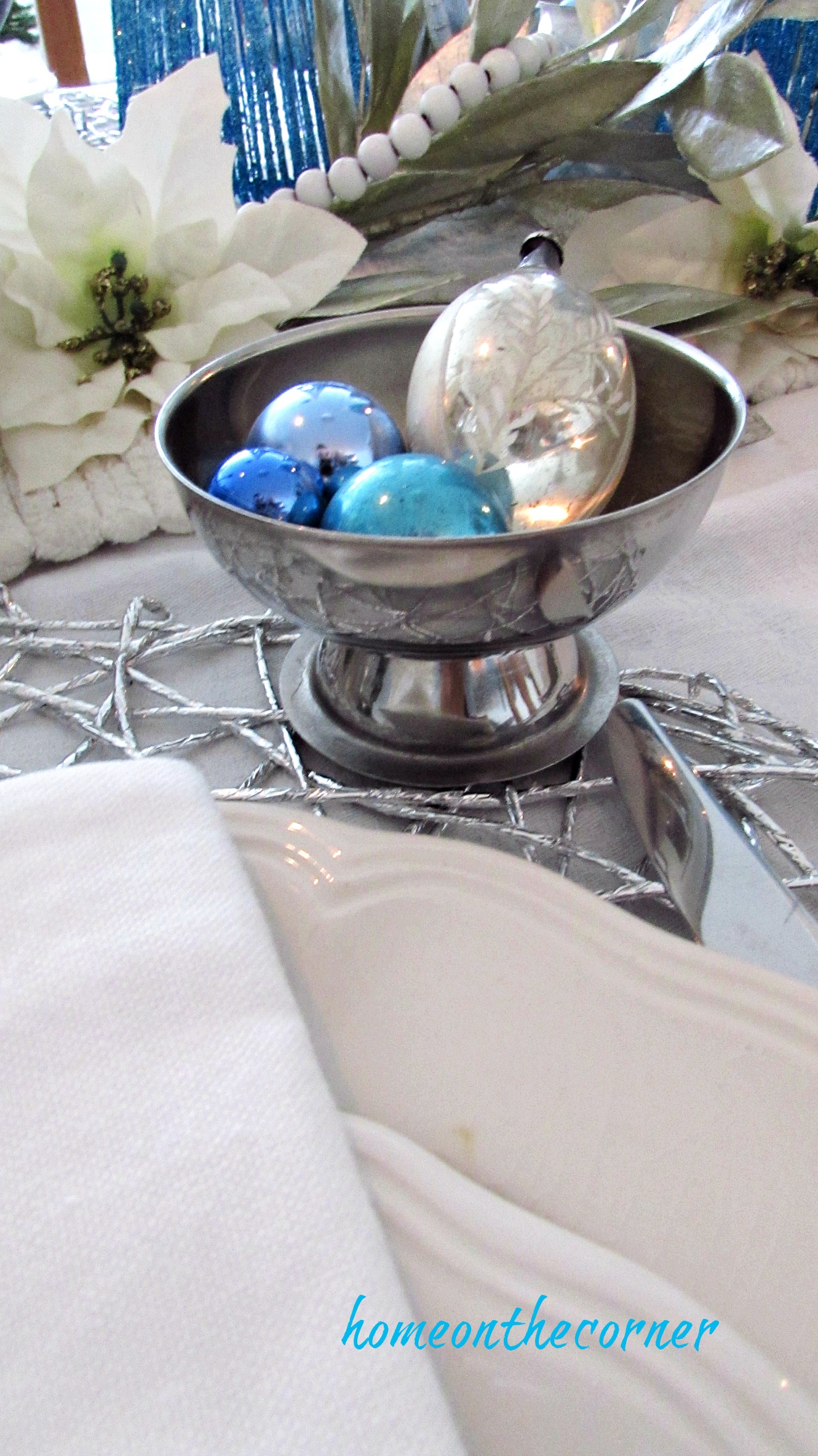 christmas 2017 dining room silver bowl of ornaments