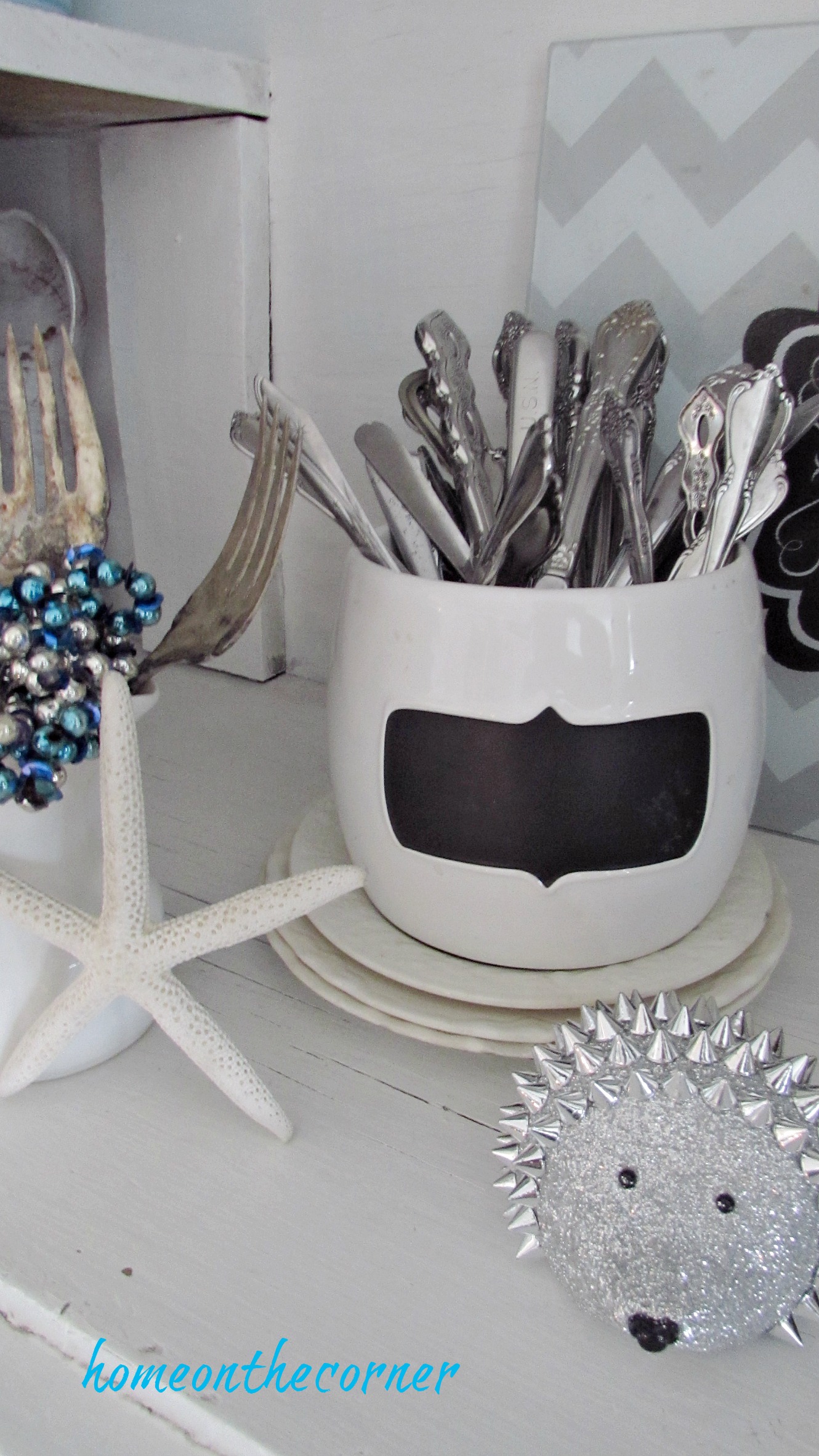 christmas 2017 dining room silverware hedgehog starfish