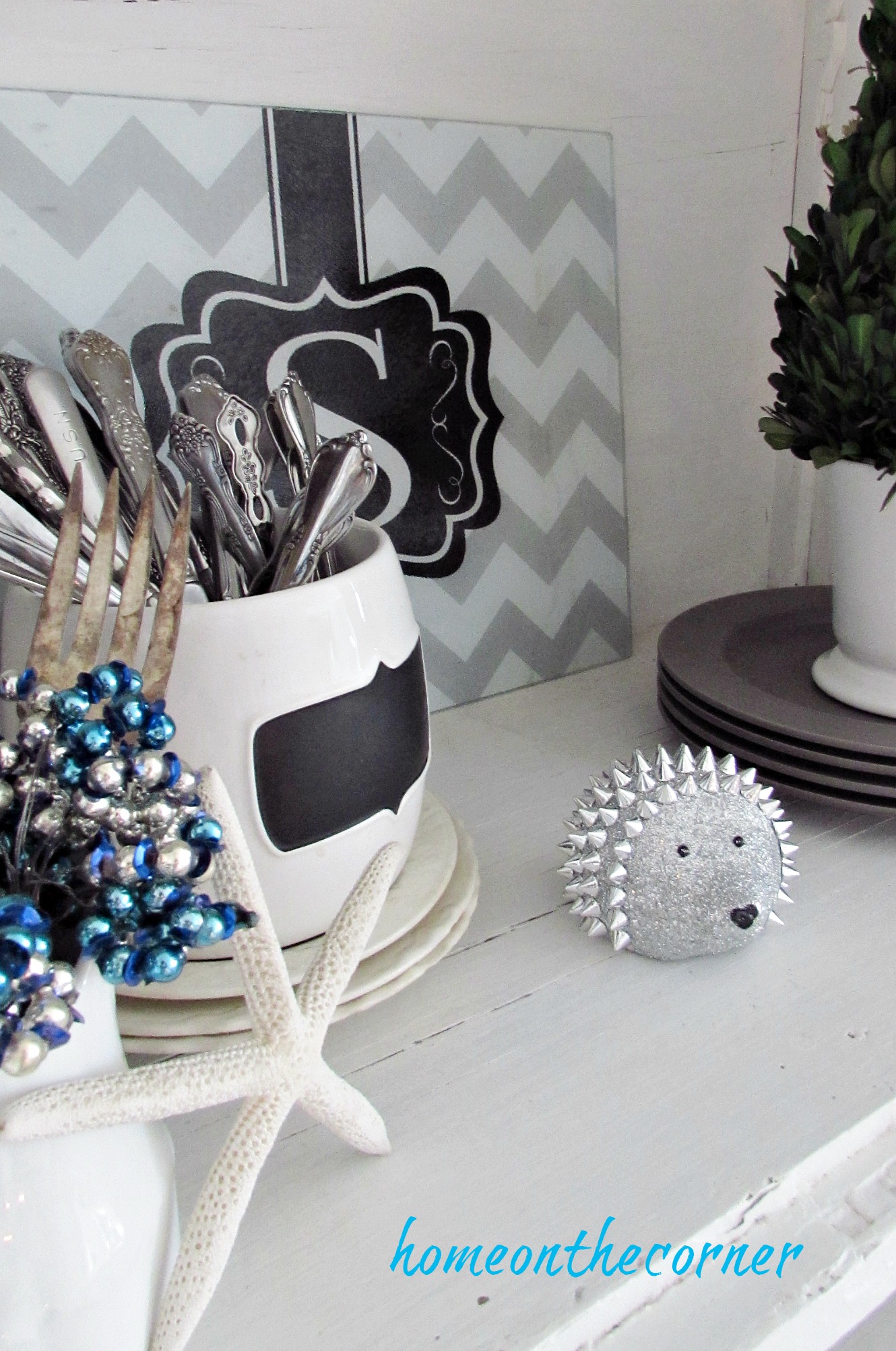 christmas 2017 dining room white hutch dishes