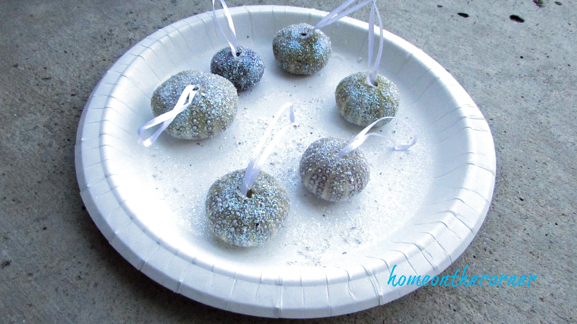 ornament exchange 2017 sparkly glitter urchin