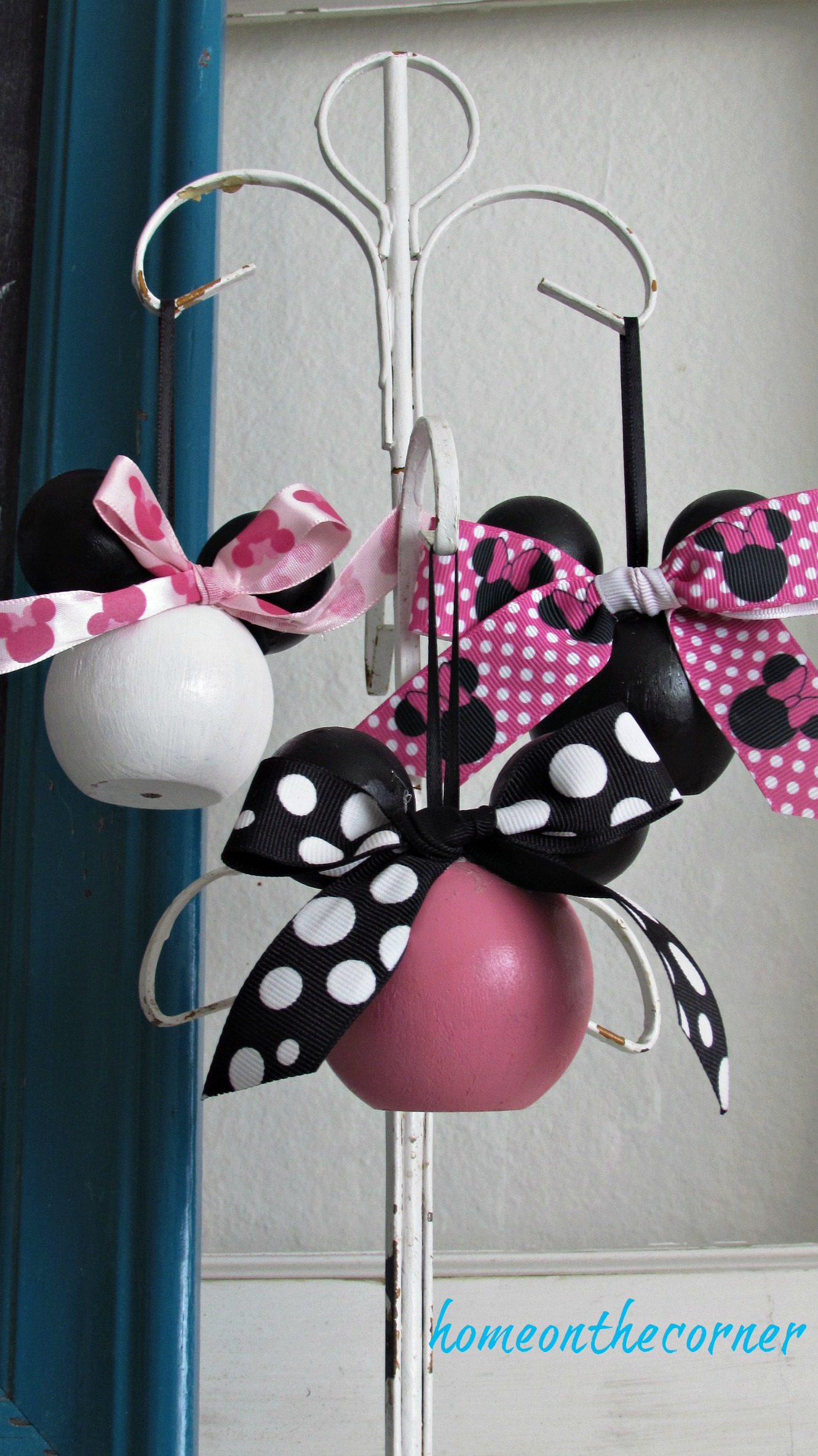 minnie mouse disney hanging ornament
