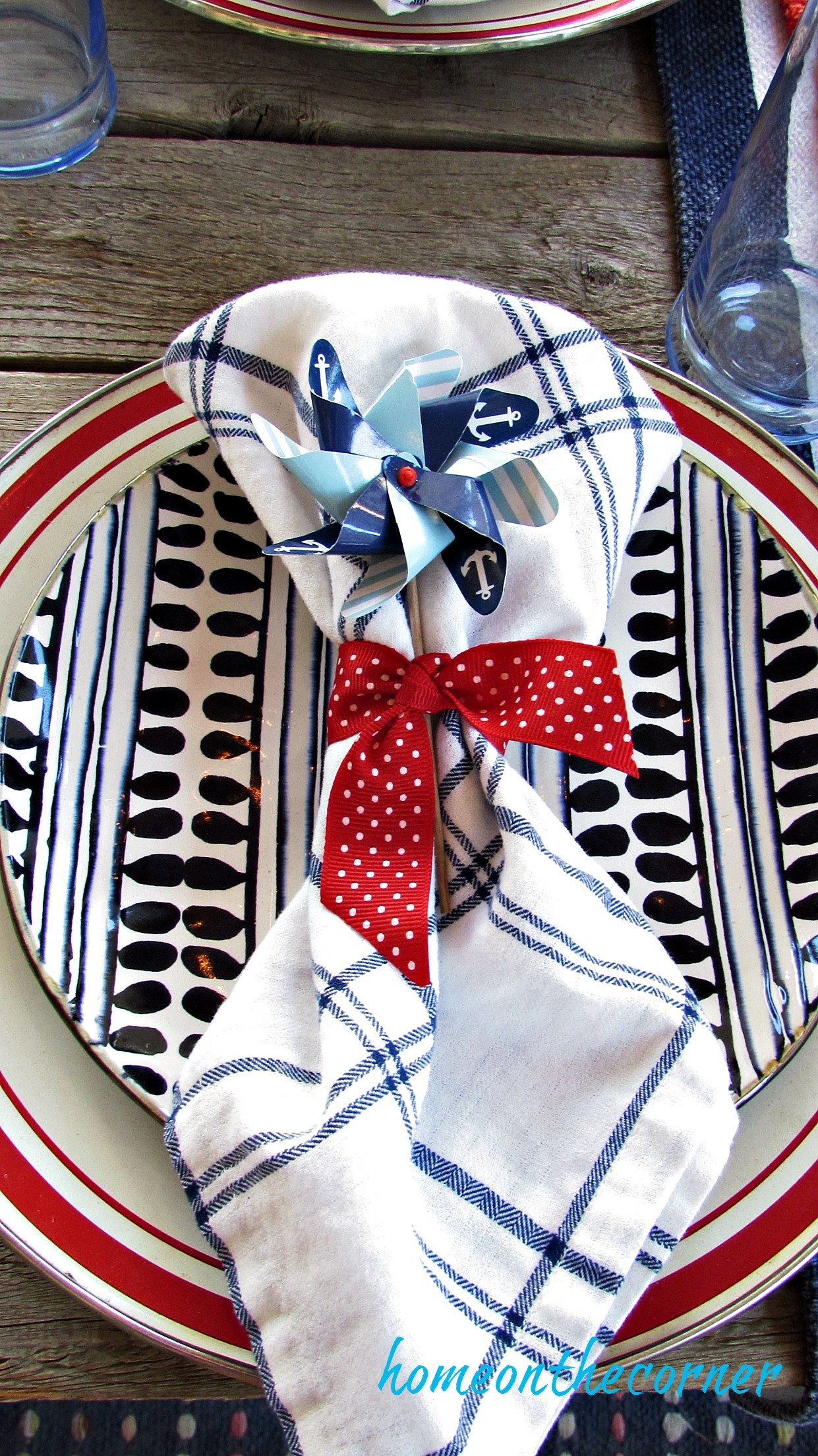 red, white and blue tablesetting blue and white napkin