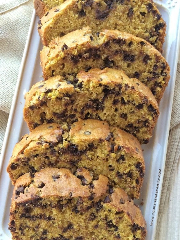 banana-pumpkin-chocolate-chip-bread-4