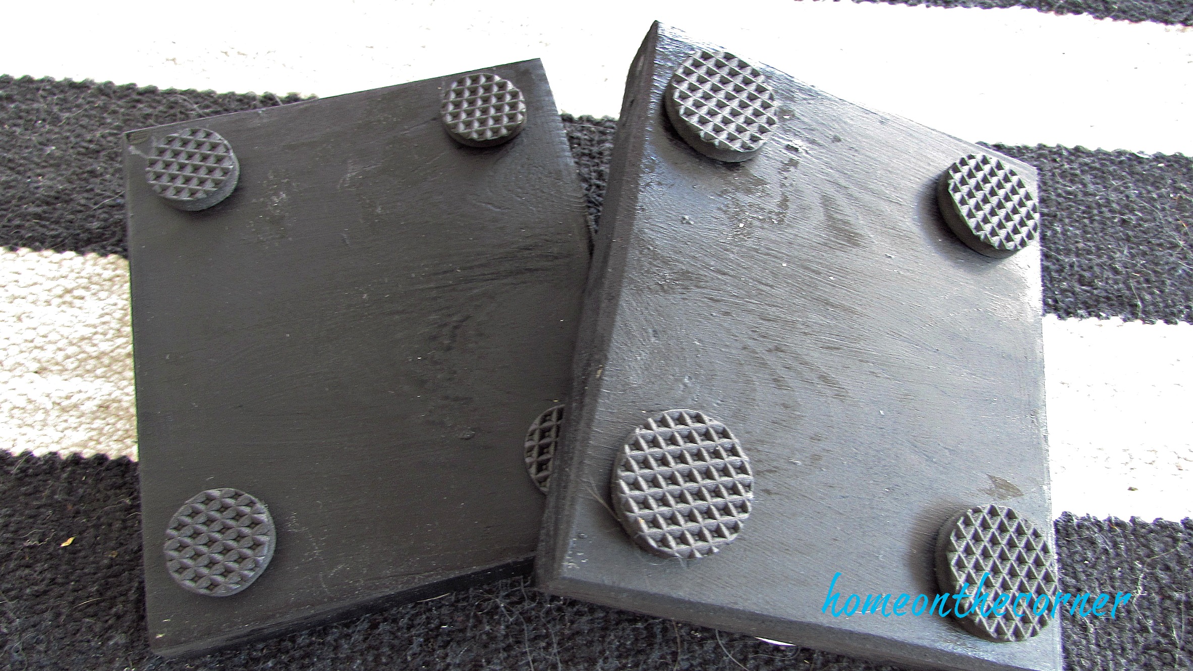 skull coaster rubber feet