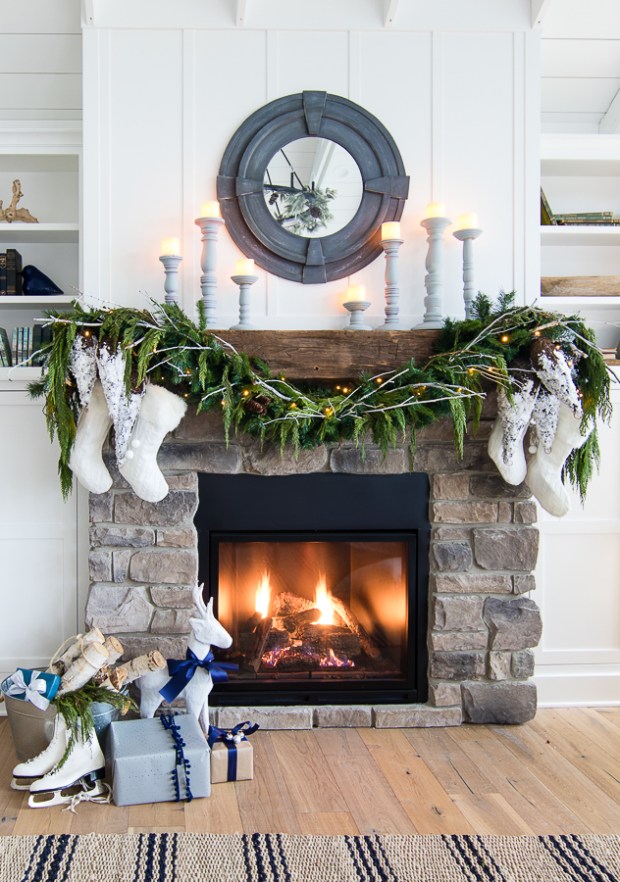 navy-white-christmas-decor-rustic-mantel
