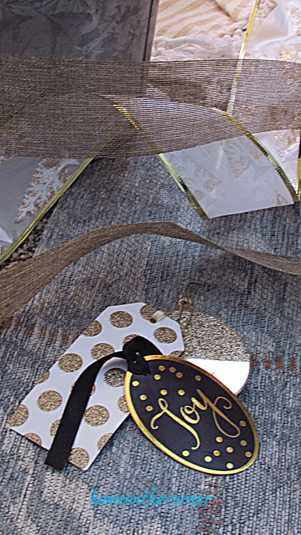 gold, black polka-dots gift tags