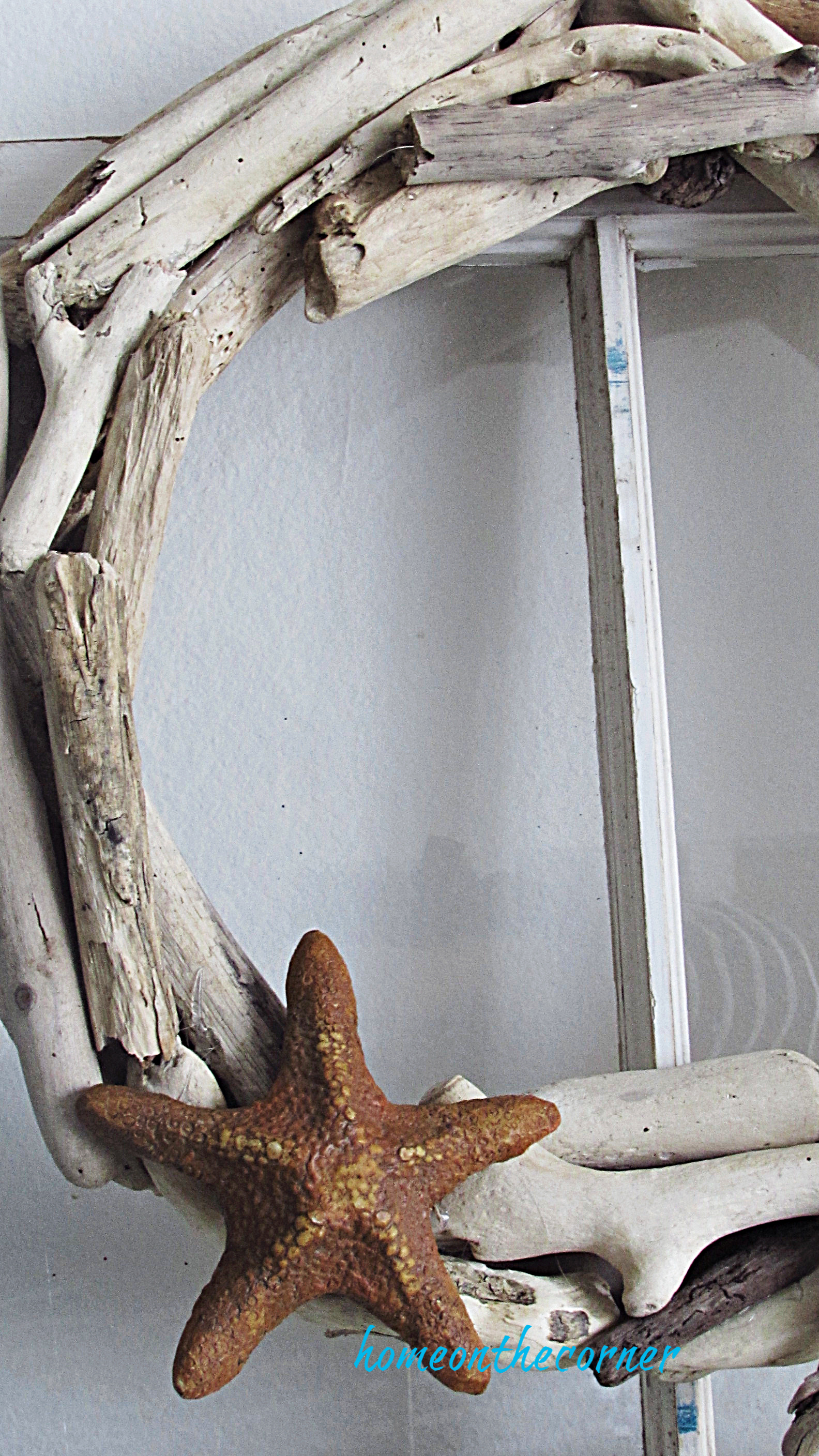 driftwood wreath with starfish (1)