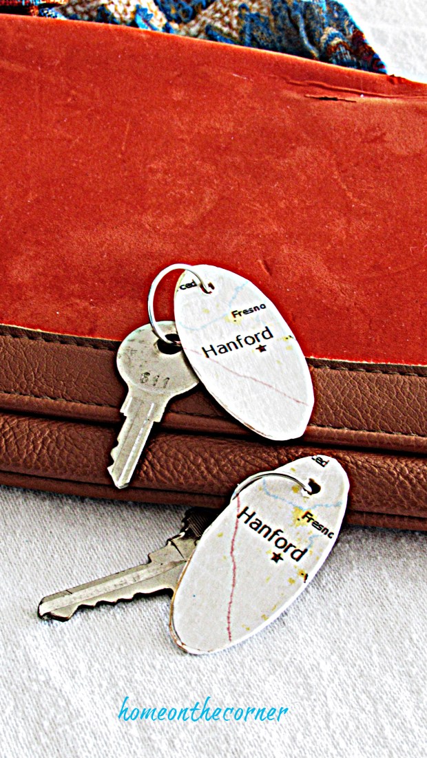 map key chains with orange purse