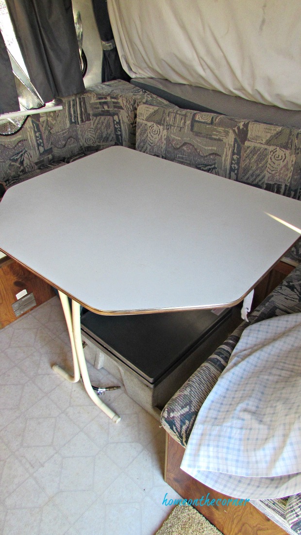 rv makeovere table and benches
