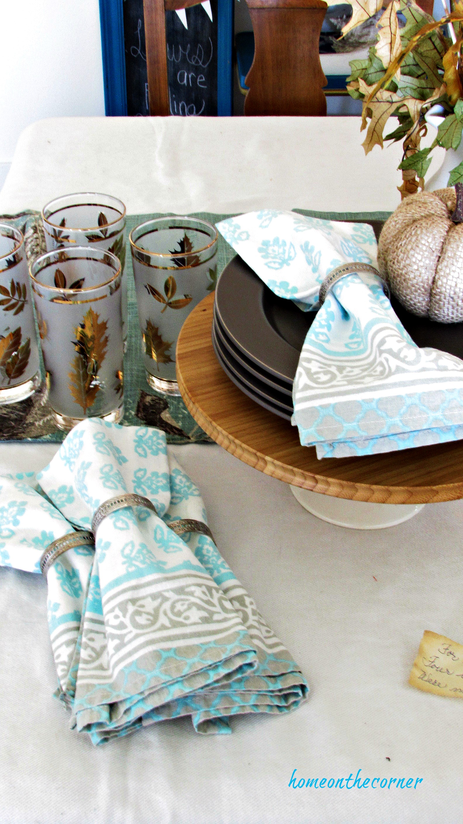 fall living room napkins, leaf glasses