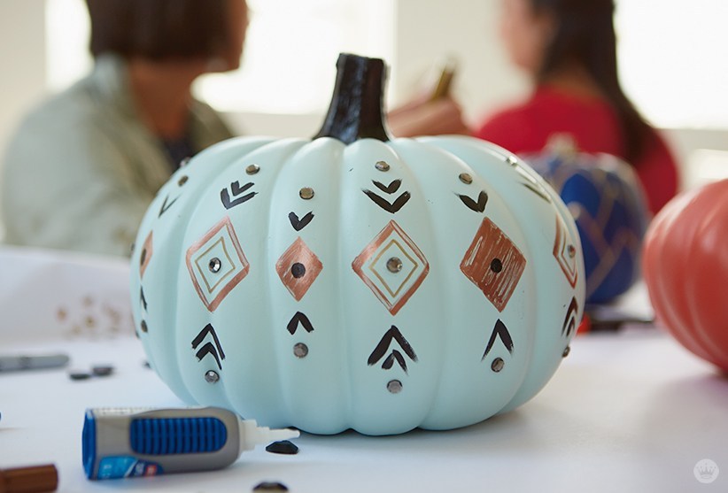 Matte-Pumpkin-Painting