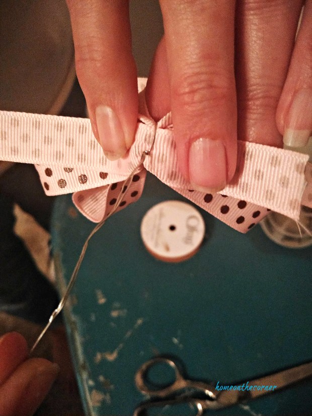 how to tie a bow step 9