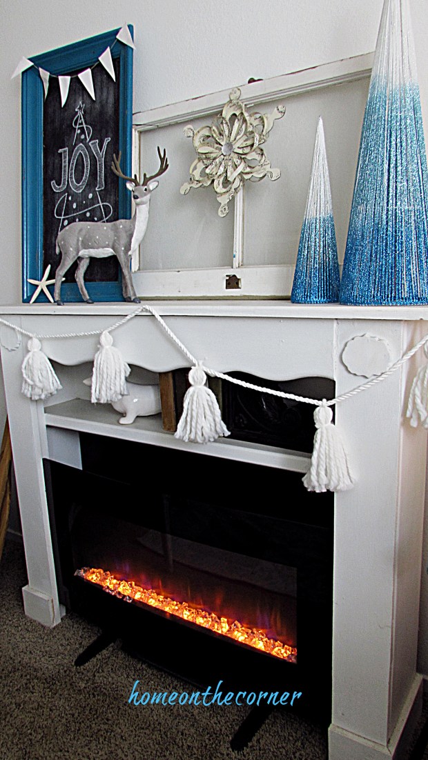 christmas living room fireplace and mantle