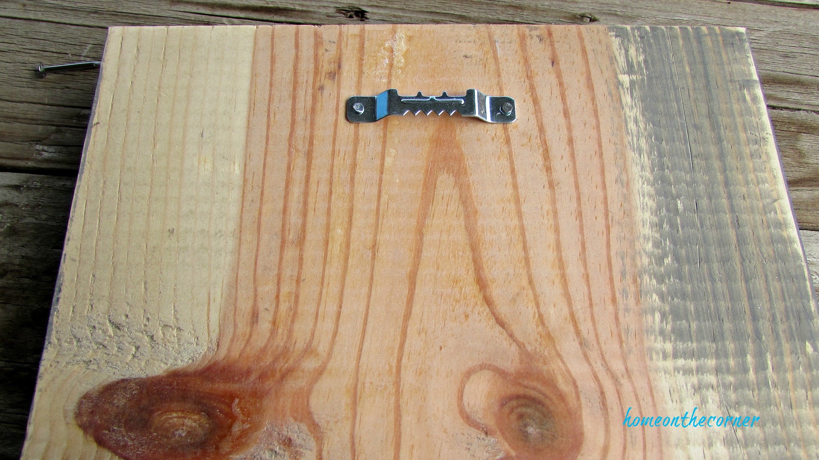 recycled hardware sawtooth back